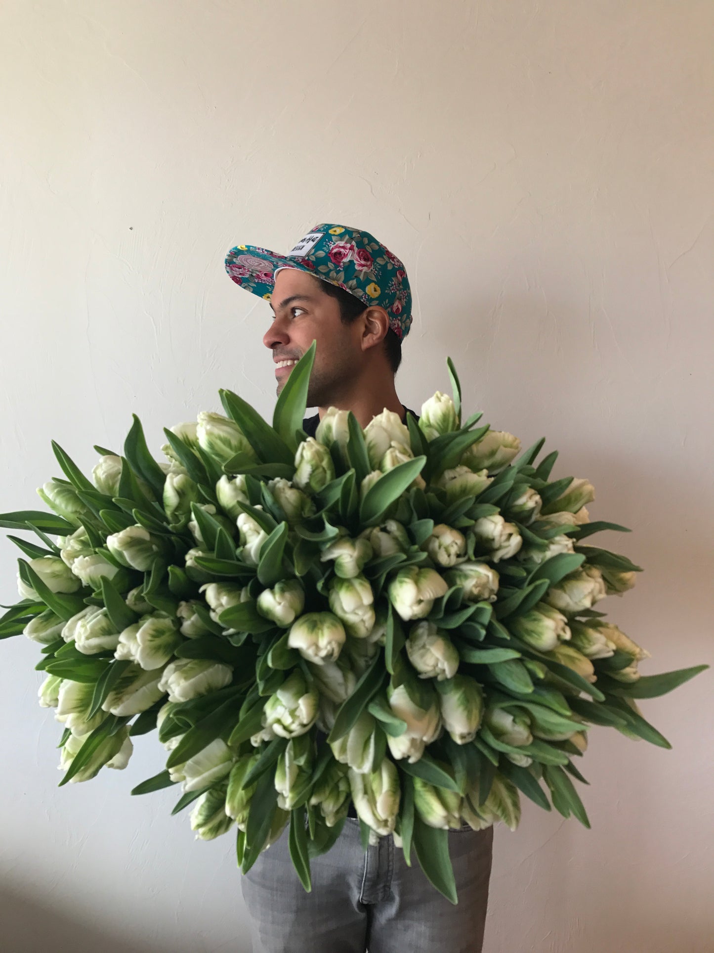 Tulip Super Parrot Pack of 20